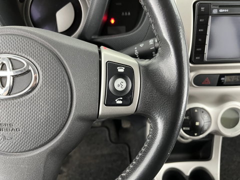 Toyota Urban Cruiser 1.3 VVT-i Dynamic *NAVI-FULLMAP | KEYLESS | ECC | PRIVACY-GLASS | TOWBAR | 16''ALU*