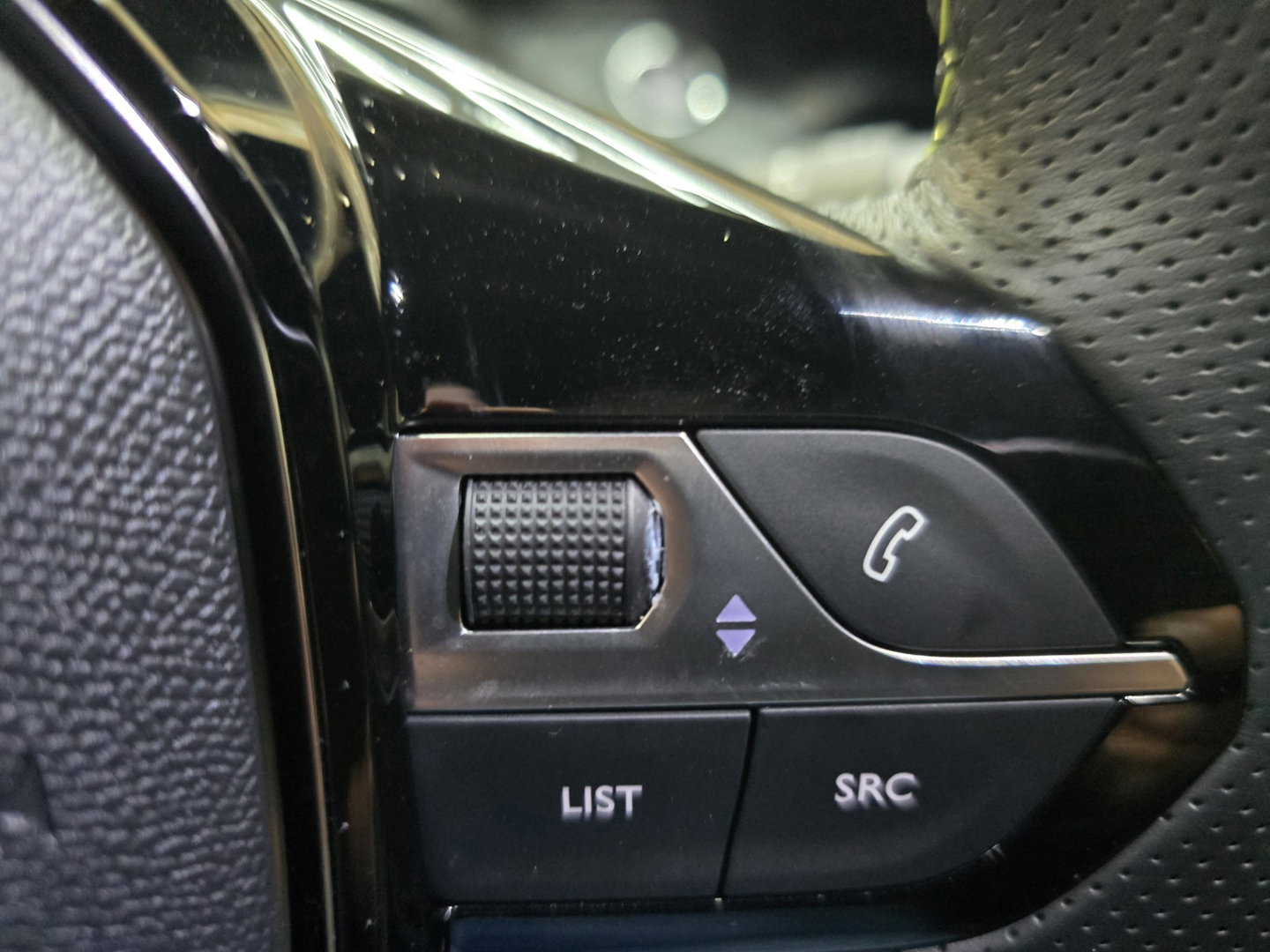 Peugeot e-2008 EV GT Avantage 54 kWh PDC Camera Navi Clima Cruise 17"LM