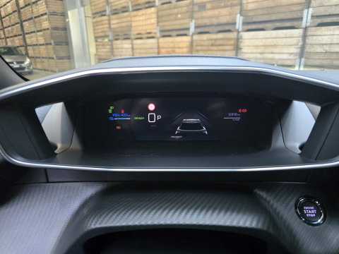 Peugeot e-2008 EV GT Avantage 54 kWh PDC Camera Navi Clima Cruise 17"LM