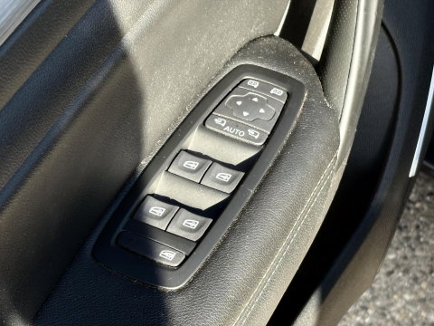 Renault Mégane Van 1.5 dCi BOSE | MARGE | AUTOMAAT | LED | GRIJS KENTEKEN | KEYLESS | CAMERA | CLIMA