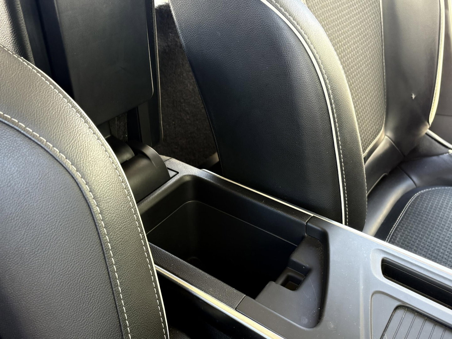 Renault Mégane Van 1.5 dCi BOSE | MARGE | AUTOMAAT | LED | GRIJS KENTEKEN | KEYLESS | CAMERA | CLIMA