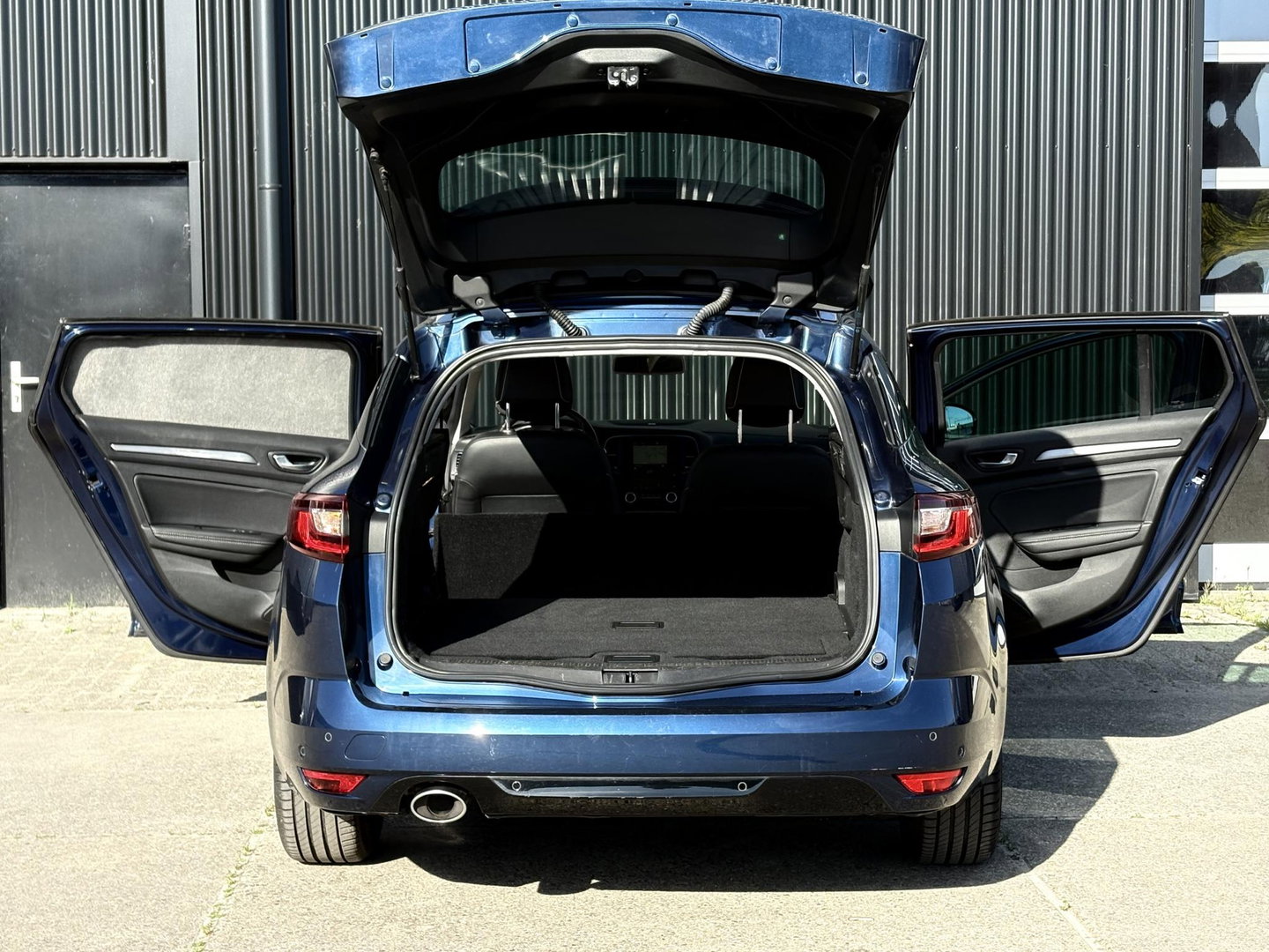 Renault Mégane Van 1.5 dCi BOSE | MARGE | AUTOMAAT | LED | GRIJS KENTEKEN | KEYLESS | CAMERA | CLIMA