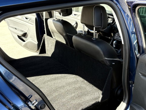 Renault Mégane Van 1.5 dCi BOSE | MARGE | AUTOMAAT | LED | GRIJS KENTEKEN | KEYLESS | CAMERA | CLIMA