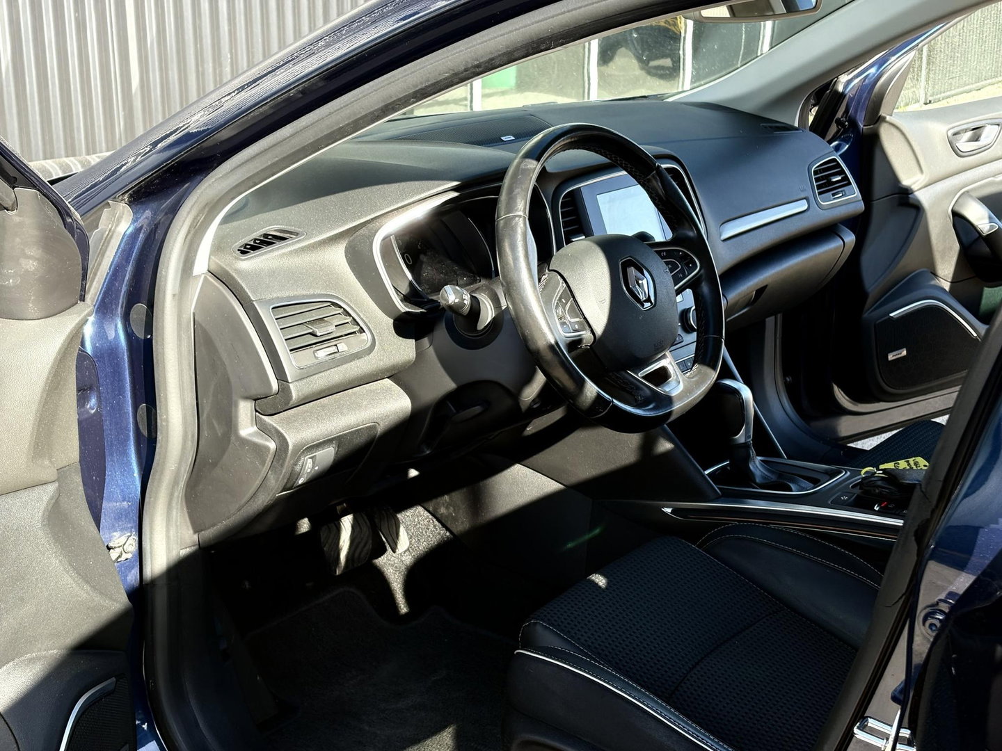 Renault Mégane Van 1.5 dCi BOSE | MARGE | AUTOMAAT | LED | GRIJS KENTEKEN | KEYLESS | CAMERA | CLIMA