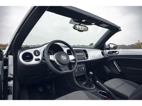 Volkswagen Beetle Cabriolet 1.2 TSI | LM VELGEN | STOELVERWARMING | ALL SEASON BANDEN