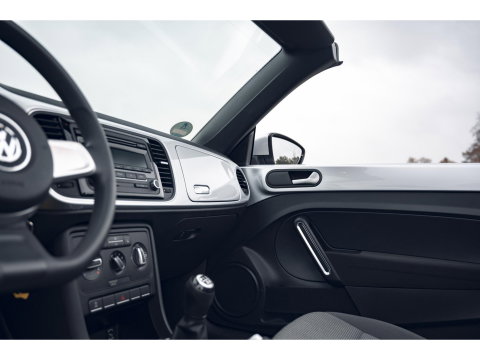 Volkswagen Beetle Cabriolet 1.2 TSI | LM VELGEN | STOELVERWARMING | ALL SEASON BANDEN