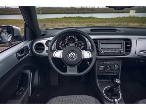Volkswagen Beetle Cabriolet 1.2 TSI | LM VELGEN | STOELVERWARMING | ALL SEASON BANDEN