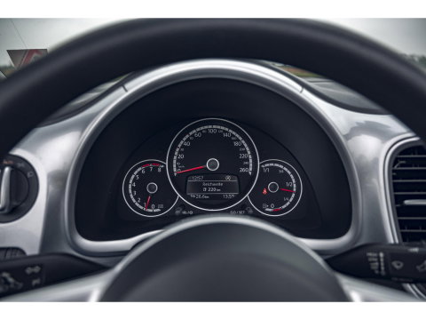 Volkswagen Beetle Cabriolet 1.2 TSI | LM VELGEN | STOELVERWARMING | ALL SEASON BANDEN