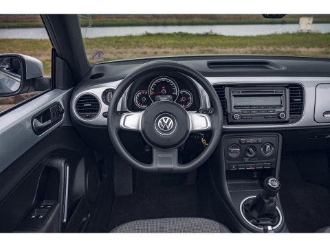 Volkswagen Beetle Cabriolet 1.2 TSI | LM VELGEN | STOELVERWARMING | ALL SEASON BANDEN