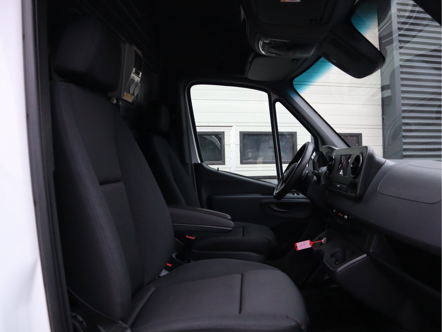 Mercedes-Benz Sprinter 316 CDI Automaat - 4x4 AWD - Euro 6 - L2H2 - MBUX - Bott Inrichting - 220 omvormer