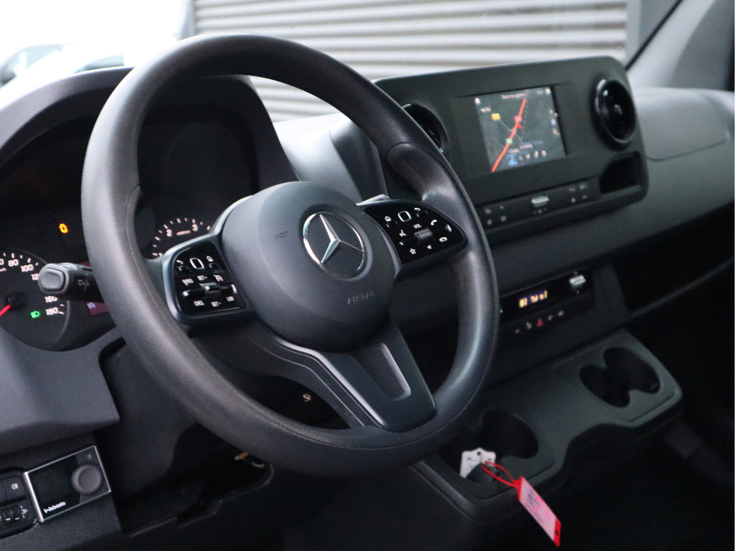 Mercedes-Benz Sprinter 316 CDI Automaat - 4x4 AWD - Euro 6 - L2H2 - MBUX - Bott Inrichting - 220 omvormer