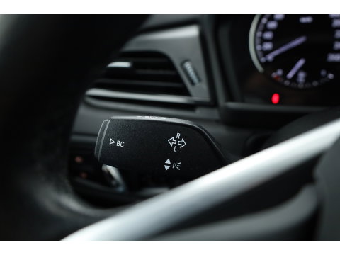 BMW 2 Serie Active Tourer 218i Executive | Cruise Control | All Season | Bluetooth | Navi | PDC+A
