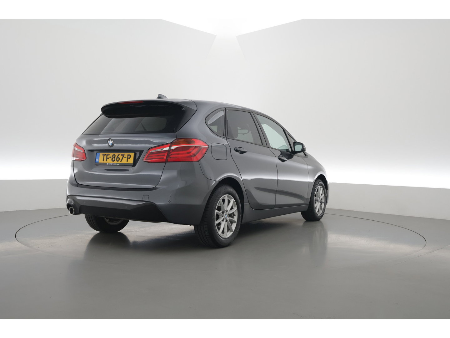 BMW 2 Serie Active Tourer 218i Executive | Cruise Control | All Season | Bluetooth | Navi | PDC+A