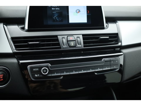 BMW 2 Serie Active Tourer 218i Executive | Cruise Control | All Season | Bluetooth | Navi | PDC+A