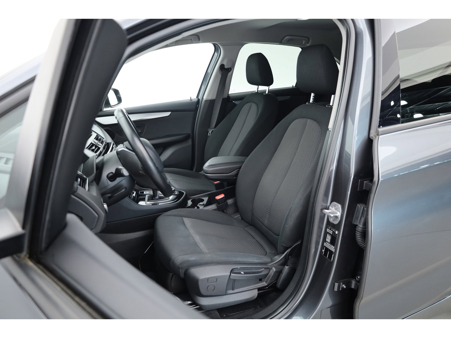 BMW 2 Serie Active Tourer 218i Executive | Cruise Control | All Season | Bluetooth | Navi | PDC+A