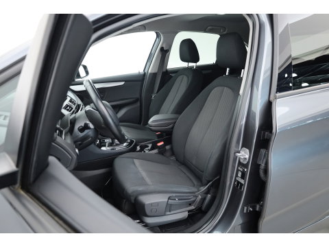 BMW 2 Serie Active Tourer 218i Executive | Cruise Control | All Season | Bluetooth | Navi | PDC+A
