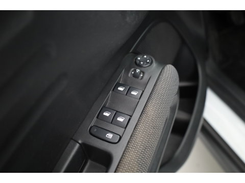 Citroën C3 Aircross 1.2 PureTech S&S Shine |  Cruise Control | Trekhaak | Keyless | HIFI | Camera | Apple CarPlay x