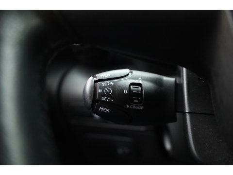 Citroën C3 Aircross 1.2 PureTech S&S Shine |  Cruise Control | Trekhaak | Keyless | HIFI | Camera | Apple CarPlay x
