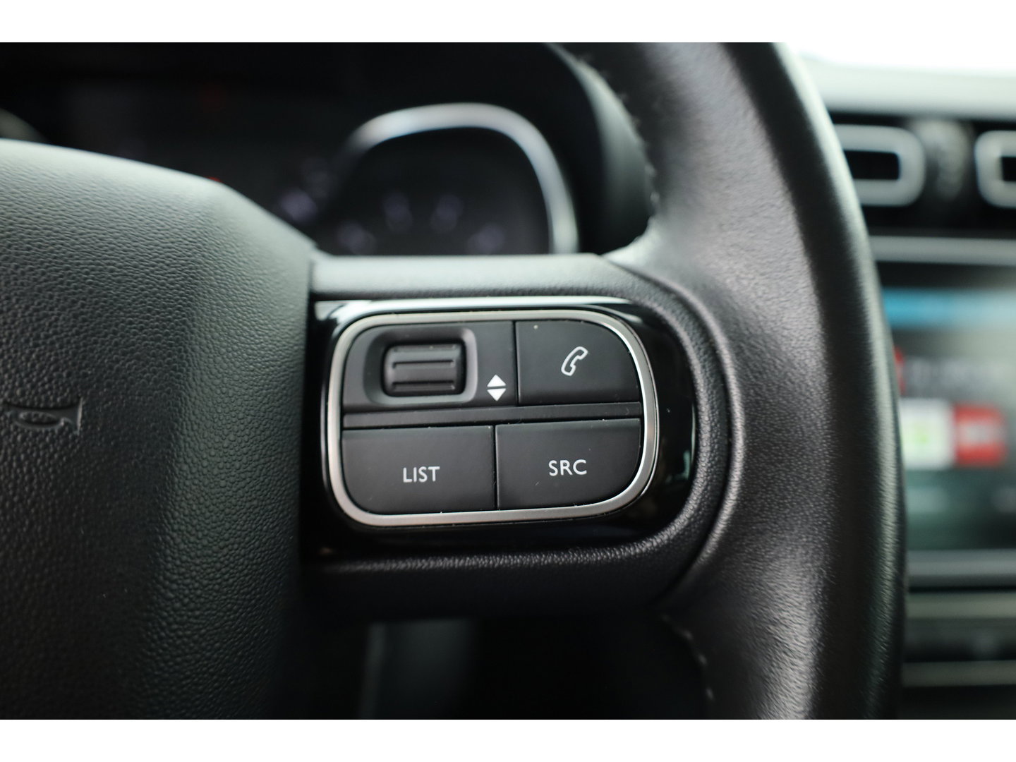 Citroën C3 Aircross 1.2 PureTech S&S Shine |  Cruise Control | Trekhaak | Keyless | HIFI | Camera | Apple CarPlay x