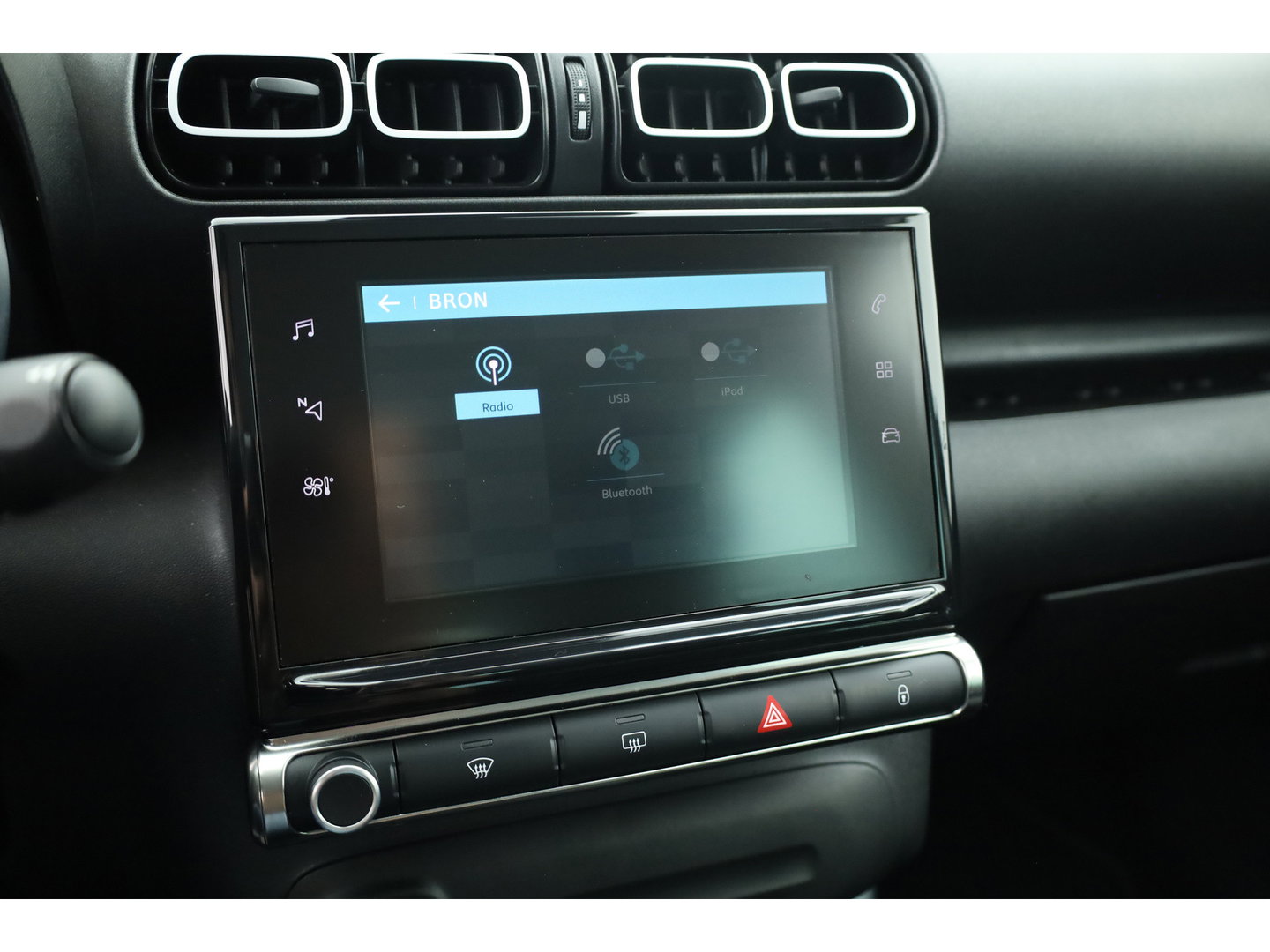 Citroën C3 Aircross 1.2 PureTech S&S Shine |  Cruise Control | Trekhaak | Keyless | HIFI | Camera | Apple CarPlay x