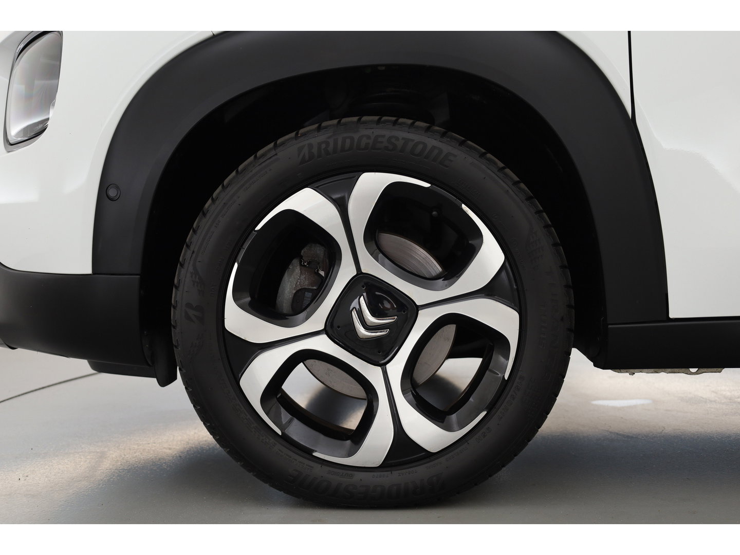 Citroën C3 Aircross 1.2 PureTech S&S Shine |  Cruise Control | Trekhaak | Keyless | HIFI | Camera | Apple CarPlay x