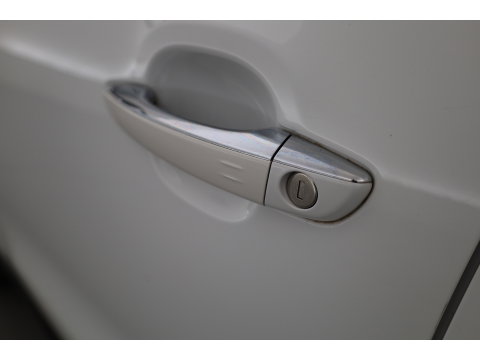 Citroën C3 Aircross 1.2 PureTech S&S Shine |  Cruise Control | Trekhaak | Keyless | HIFI | Camera | Apple CarPlay x