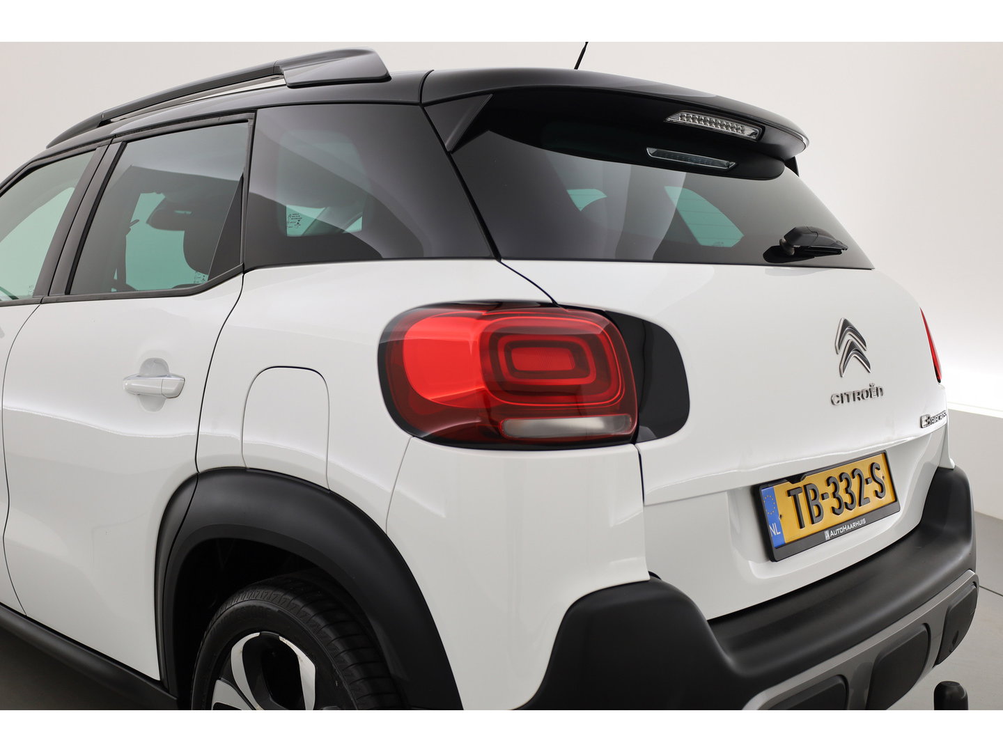 Citroën C3 Aircross 1.2 PureTech S&S Shine |  Cruise Control | Trekhaak | Keyless | HIFI | Camera | Apple CarPlay x