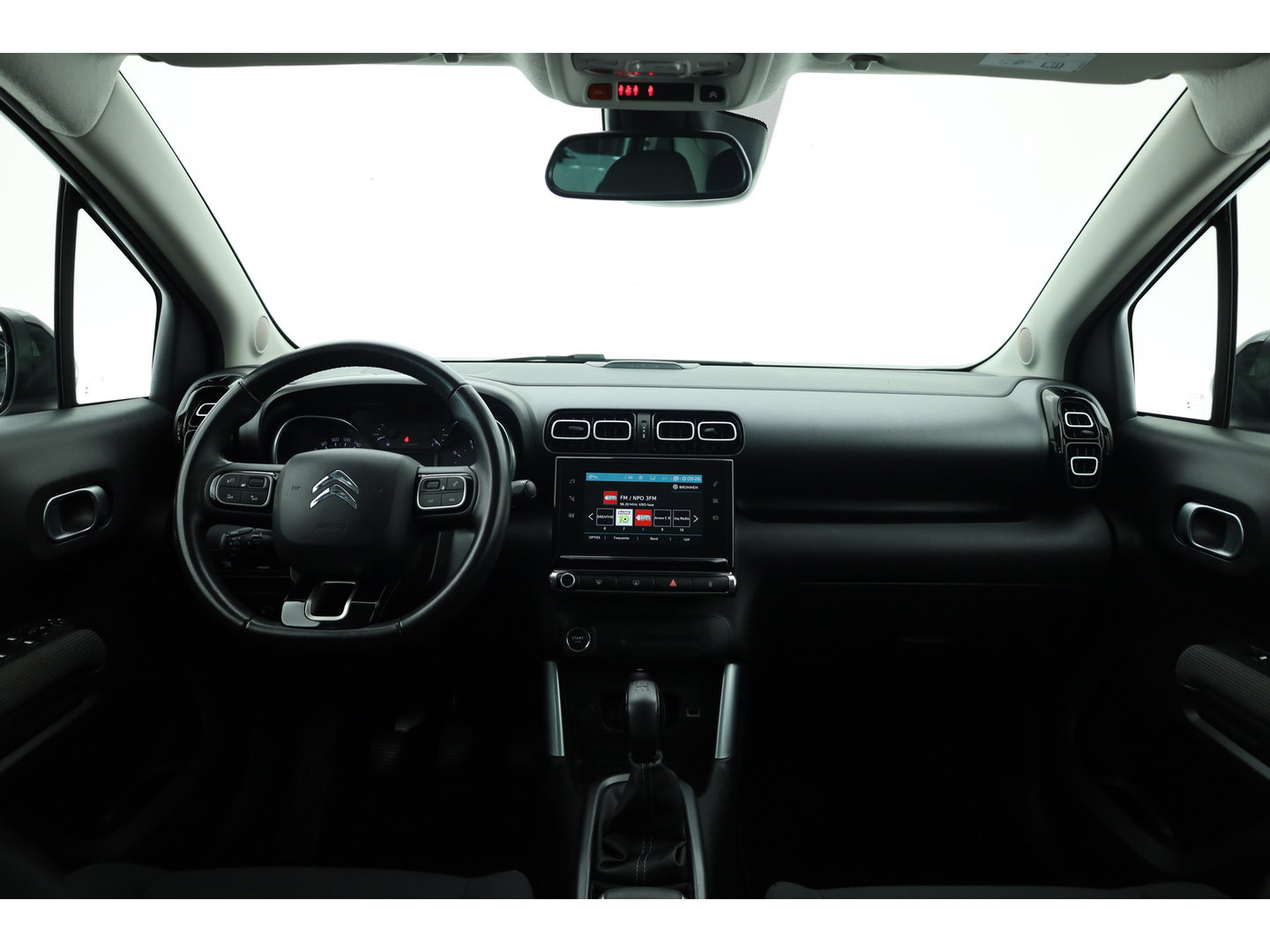 Citroën C3 Aircross 1.2 PureTech S&S Shine |  Cruise Control | Trekhaak | Keyless | HIFI | Camera | Apple CarPlay x