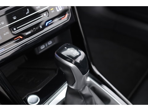Volkswagen T-Roc Cabrio 1.5 TSI R-Line Edition Grey | Nmr. 219/999 | MAT Grijs | Leder | Stoel- Stuurverw. | Beats | Adapt. Cruise | Camera | Keyless | 19'' x