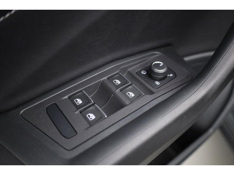 Volkswagen T-Roc Cabrio 1.5 TSI R-Line Edition Grey | Nmr. 219/999 | MAT Grijs | Leder | Stoel- Stuurverw. | Beats | Adapt. Cruise | Camera | Keyless | 19'' x