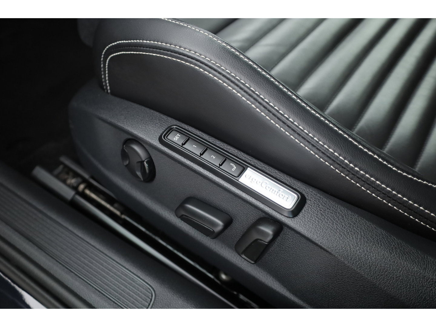 Volkswagen Passat 1.4 TSI PHEV GTE Business | Adapt. Cruise | Camera | Memory Seat | Stoel-Stuurverw. | Leder | Apple CarPlay & Android Auto