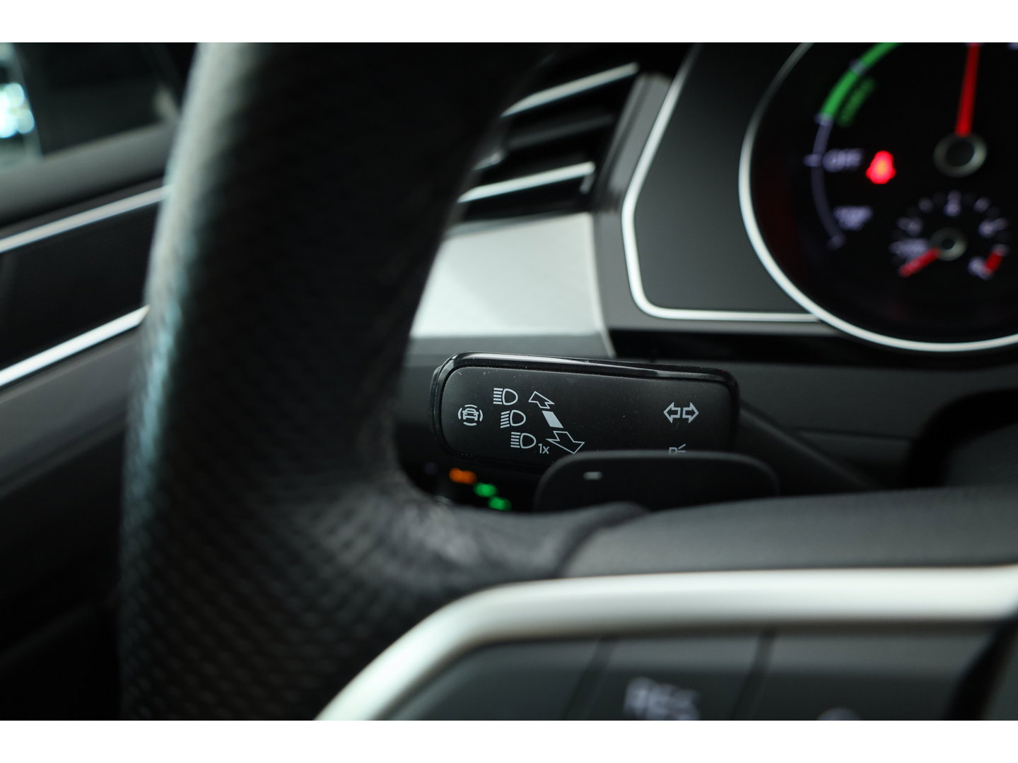 Volkswagen Passat 1.4 TSI PHEV GTE Business | Adapt. Cruise | Camera | Memory Seat | Stoel-Stuurverw. | Leder | Apple CarPlay & Android Auto