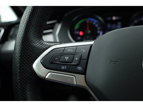 Volkswagen Passat 1.4 TSI PHEV GTE Business | Adapt. Cruise | Camera | Memory Seat | Stoel-Stuurverw. | Leder | Apple CarPlay & Android Auto
