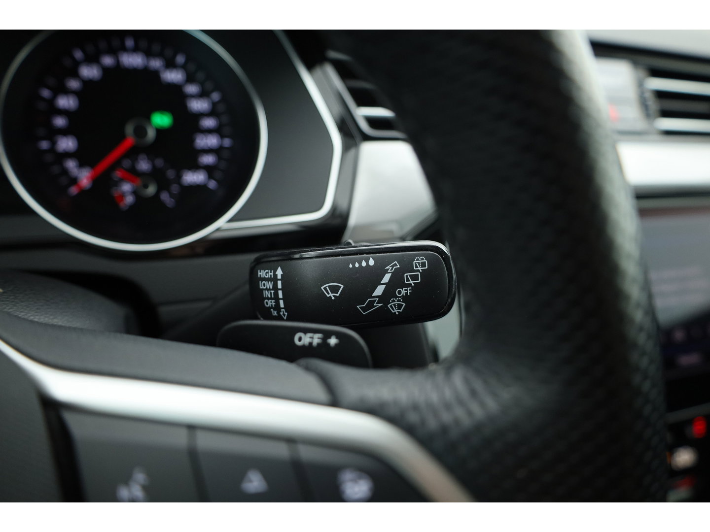 Volkswagen Passat 1.4 TSI PHEV GTE Business | Adapt. Cruise | Camera | Memory Seat | Stoel-Stuurverw. | Leder | Apple CarPlay & Android Auto