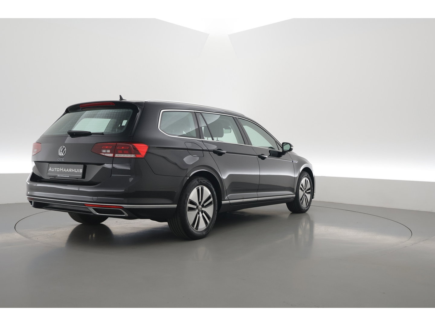 Volkswagen Passat 1.4 TSI PHEV GTE Business | Adapt. Cruise | Camera | Memory Seat | Stoel-Stuurverw. | Leder | Apple CarPlay & Android Auto