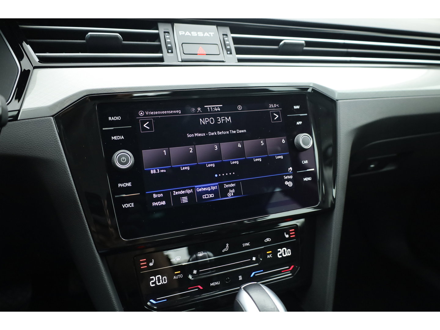 Volkswagen Passat 1.4 TSI PHEV GTE Business | Adapt. Cruise | Camera | Memory Seat | Stoel-Stuurverw. | Leder | Apple CarPlay & Android Auto