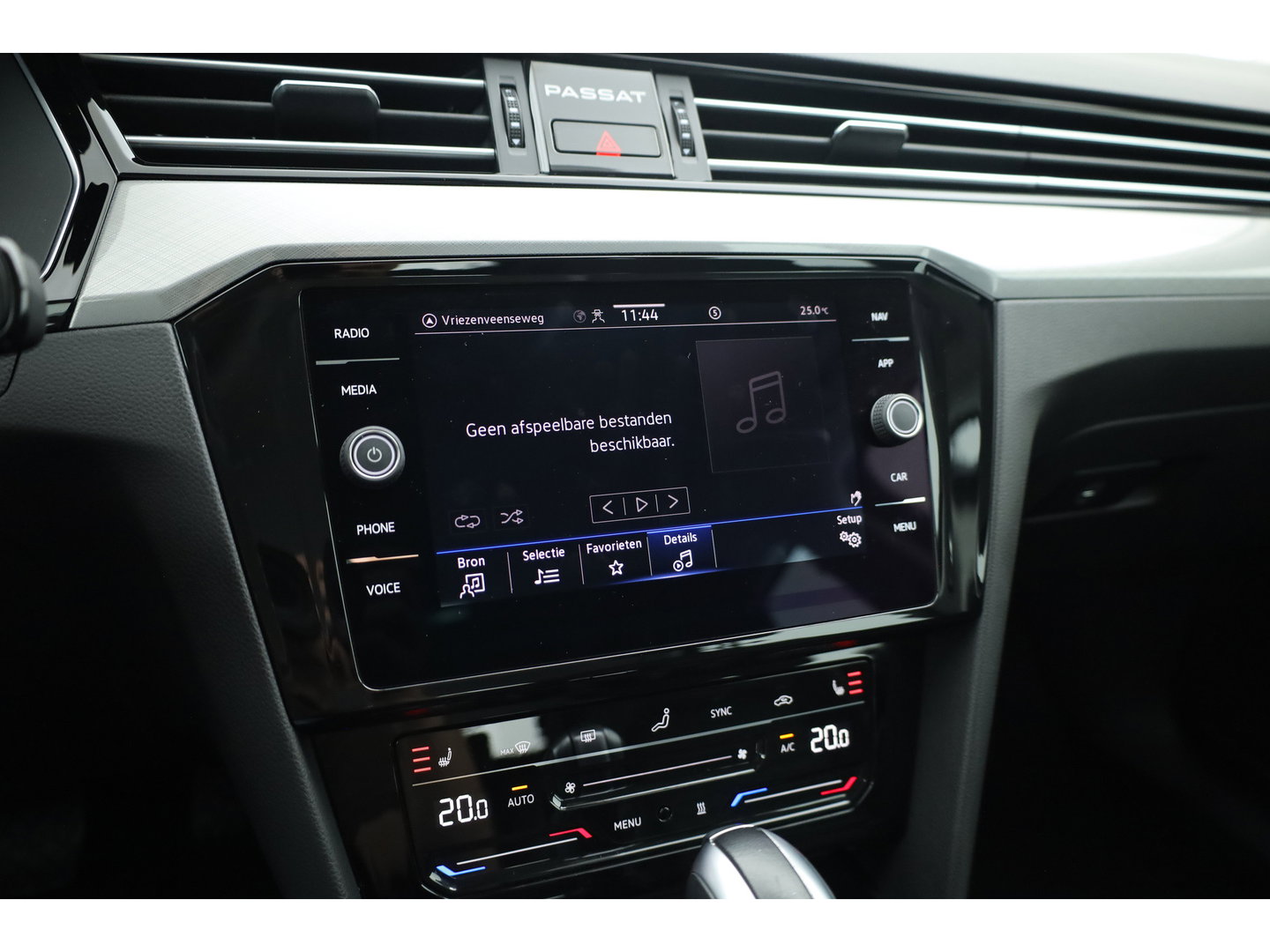 Volkswagen Passat 1.4 TSI PHEV GTE Business | Adapt. Cruise | Camera | Memory Seat | Stoel-Stuurverw. | Leder | Apple CarPlay & Android Auto