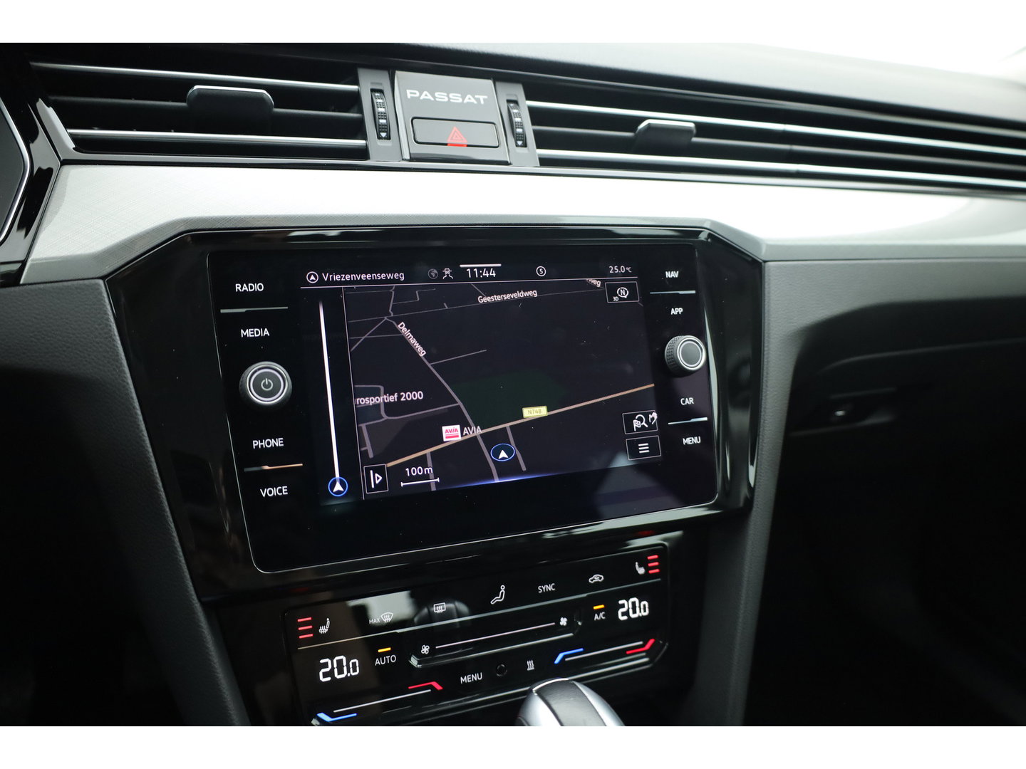 Volkswagen Passat 1.4 TSI PHEV GTE Business | Adapt. Cruise | Camera | Memory Seat | Stoel-Stuurverw. | Leder | Apple CarPlay & Android Auto