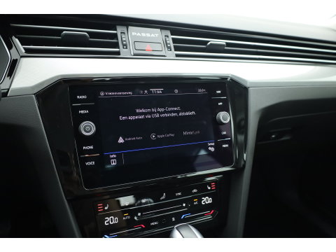 Volkswagen Passat 1.4 TSI PHEV GTE Business | Adapt. Cruise | Camera | Memory Seat | Stoel-Stuurverw. | Leder | Apple CarPlay & Android Auto