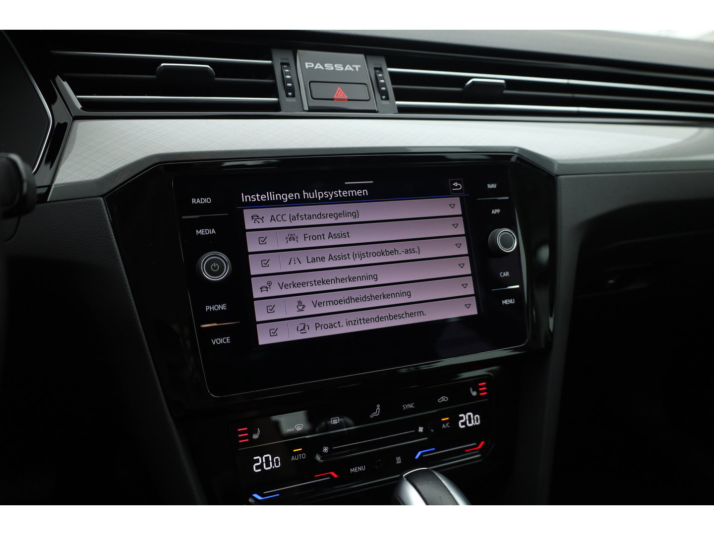 Volkswagen Passat 1.4 TSI PHEV GTE Business | Adapt. Cruise | Camera | Memory Seat | Stoel-Stuurverw. | Leder | Apple CarPlay & Android Auto