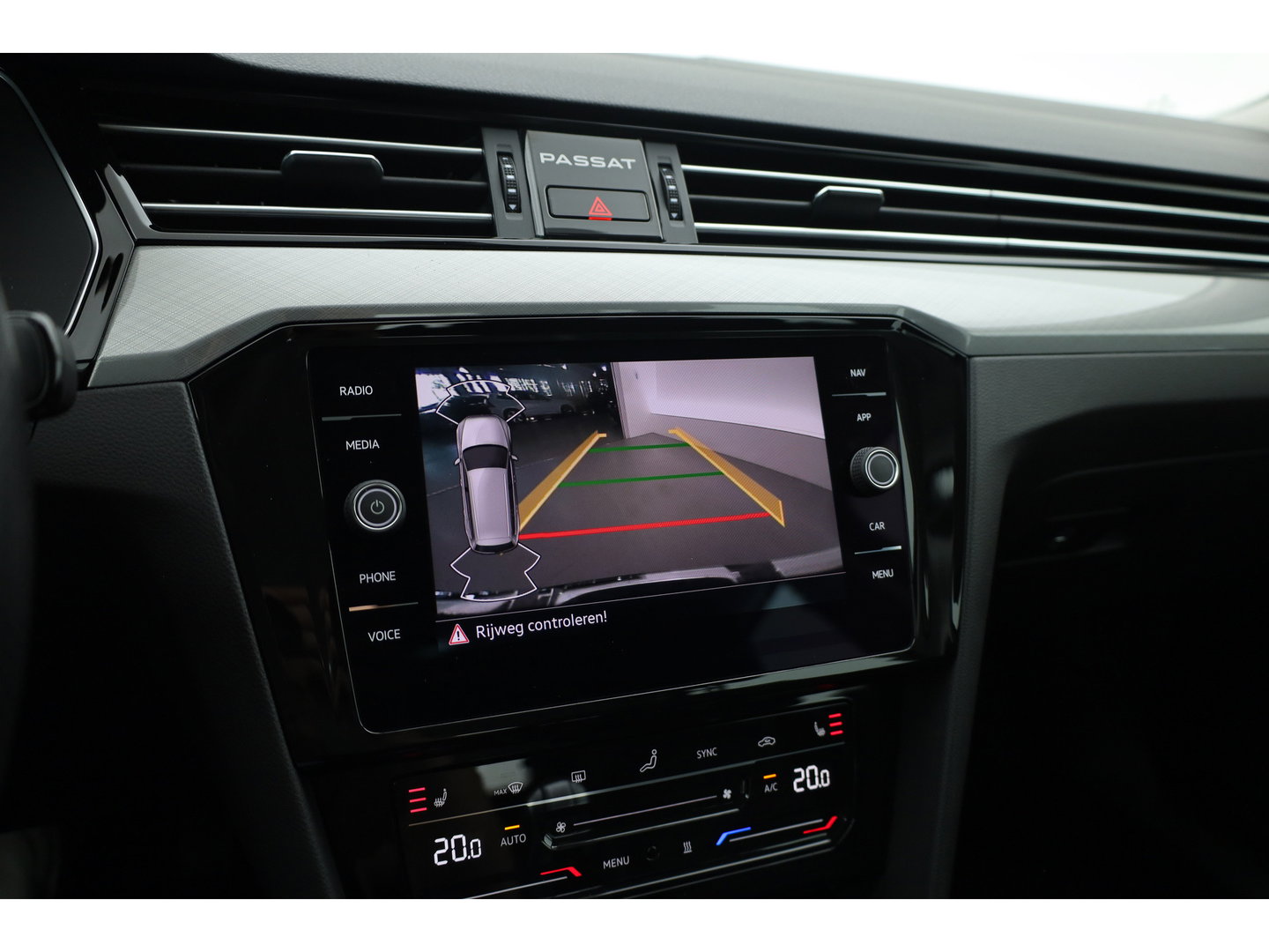 Volkswagen Passat 1.4 TSI PHEV GTE Business | Adapt. Cruise | Camera | Memory Seat | Stoel-Stuurverw. | Leder | Apple CarPlay & Android Auto