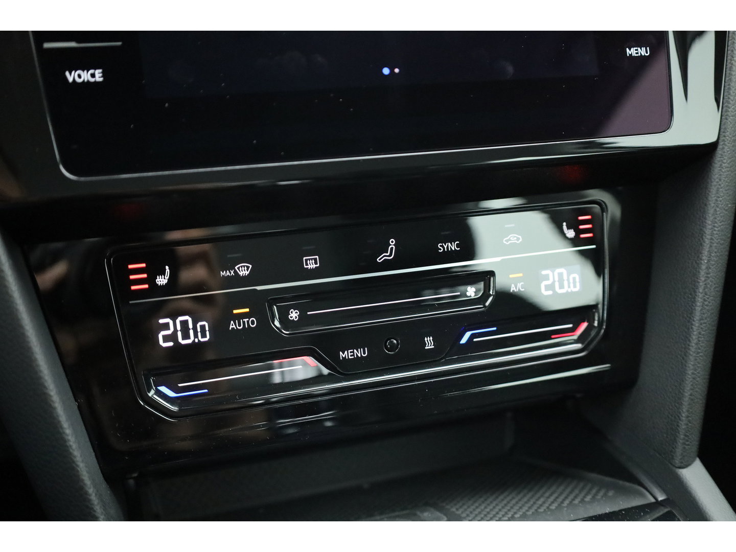 Volkswagen Passat 1.4 TSI PHEV GTE Business | Adapt. Cruise | Camera | Memory Seat | Stoel-Stuurverw. | Leder | Apple CarPlay & Android Auto