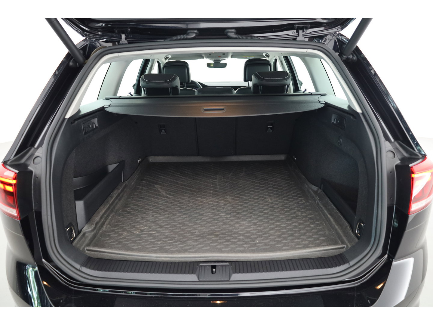 Volkswagen Passat 1.4 TSI PHEV GTE Business | Adapt. Cruise | Camera | Memory Seat | Stoel-Stuurverw. | Leder | Apple CarPlay & Android Auto