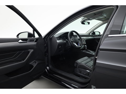 Volkswagen Passat 1.4 TSI PHEV GTE Business | Adapt. Cruise | Camera | Memory Seat | Stoel-Stuurverw. | Leder | Apple CarPlay & Android Auto