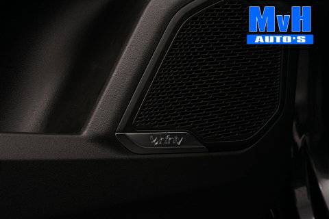 Lynk & Co 01 1.5 Plug-in Hybride|FULL BLACK XL|LEER|360ºCAM