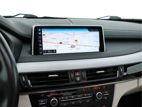 BMW X6 M50d (INCL-BTW) Aut. *PANO | HEAD-UP | LEATHER | FULL-LED | HARMAN/KARDON | DIGI-COCKPIT | CAMERA | MEMORY-PACK | HEATED-COMFORTSEATS | NAVI-FULLMAP | SHIFT-PADDLES | PRIVACYGLASS | 20"ALU*