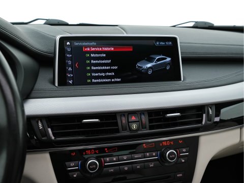 BMW X6 M50d (INCL-BTW) Aut. *PANO | HEAD-UP | LEATHER | FULL-LED | HARMAN/KARDON | DIGI-COCKPIT | CAMERA | MEMORY-PACK | HEATED-COMFORTSEATS | NAVI-FULLMAP | SHIFT-PADDLES | PRIVACYGLASS | 20"ALU*