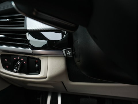 BMW X6 M50d (INCL-BTW) Aut. *PANO | HEAD-UP | LEATHER | FULL-LED | HARMAN/KARDON | DIGI-COCKPIT | CAMERA | MEMORY-PACK | HEATED-COMFORTSEATS | NAVI-FULLMAP | SHIFT-PADDLES | PRIVACYGLASS | 20"ALU*