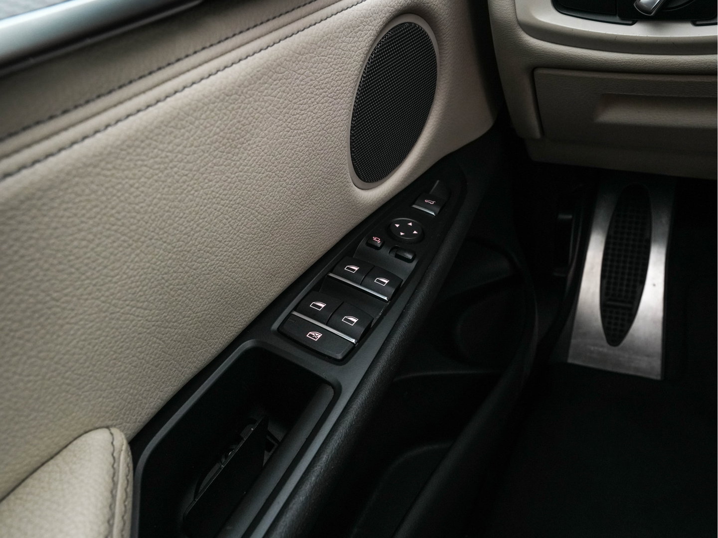 BMW X6 M50d (INCL-BTW) Aut. *PANO | HEAD-UP | LEATHER | FULL-LED | HARMAN/KARDON | DIGI-COCKPIT | CAMERA | MEMORY-PACK | HEATED-COMFORTSEATS | NAVI-FULLMAP | SHIFT-PADDLES | PRIVACYGLASS | 20"ALU*