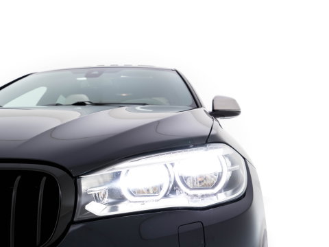 BMW X6 M50d (INCL-BTW) Aut. *PANO | HEAD-UP | LEATHER | FULL-LED | HARMAN/KARDON | DIGI-COCKPIT | CAMERA | MEMORY-PACK | HEATED-COMFORTSEATS | NAVI-FULLMAP | SHIFT-PADDLES | PRIVACYGLASS | 20"ALU*